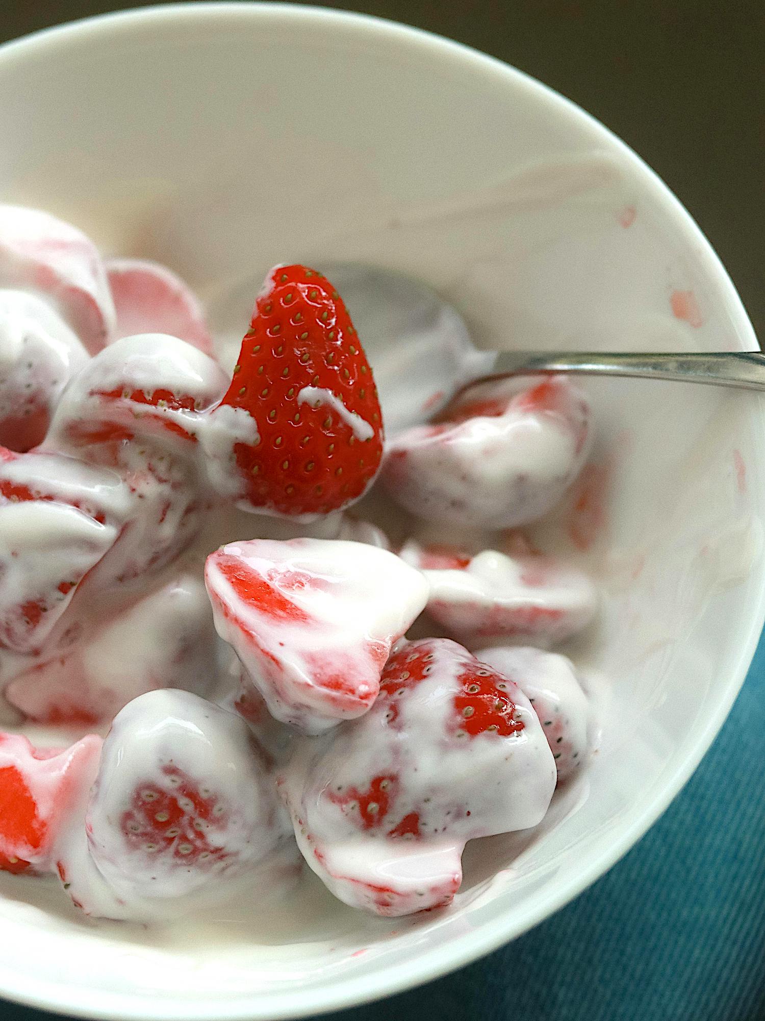 fromage blanc fraise pour la fromagerie les 4 fermes