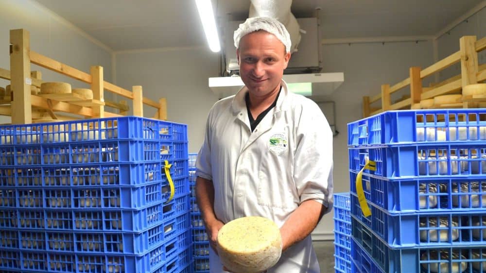 julien fromage cave burdignes 1