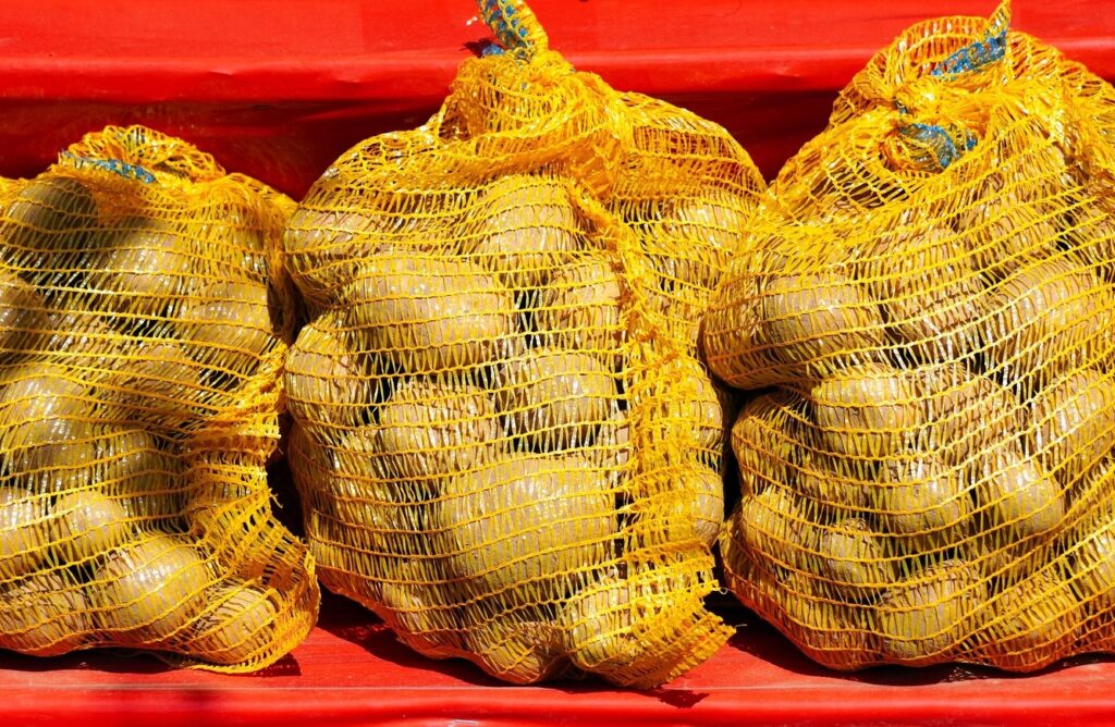 pommes de terres en vente à la fromagerie