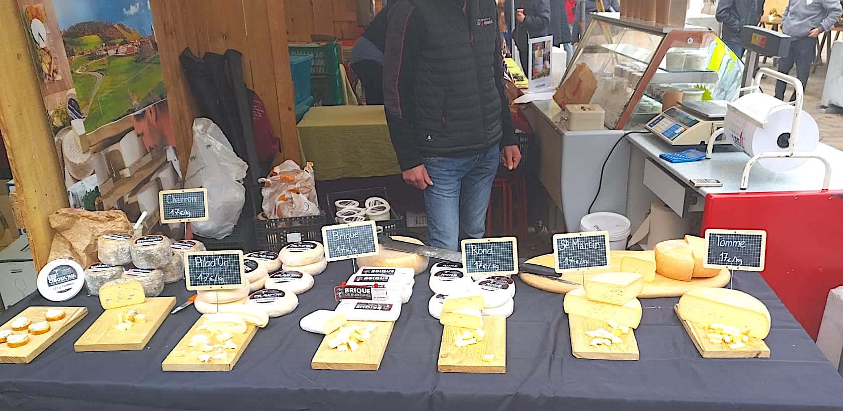 stand fromagerie les 4 fermes 1