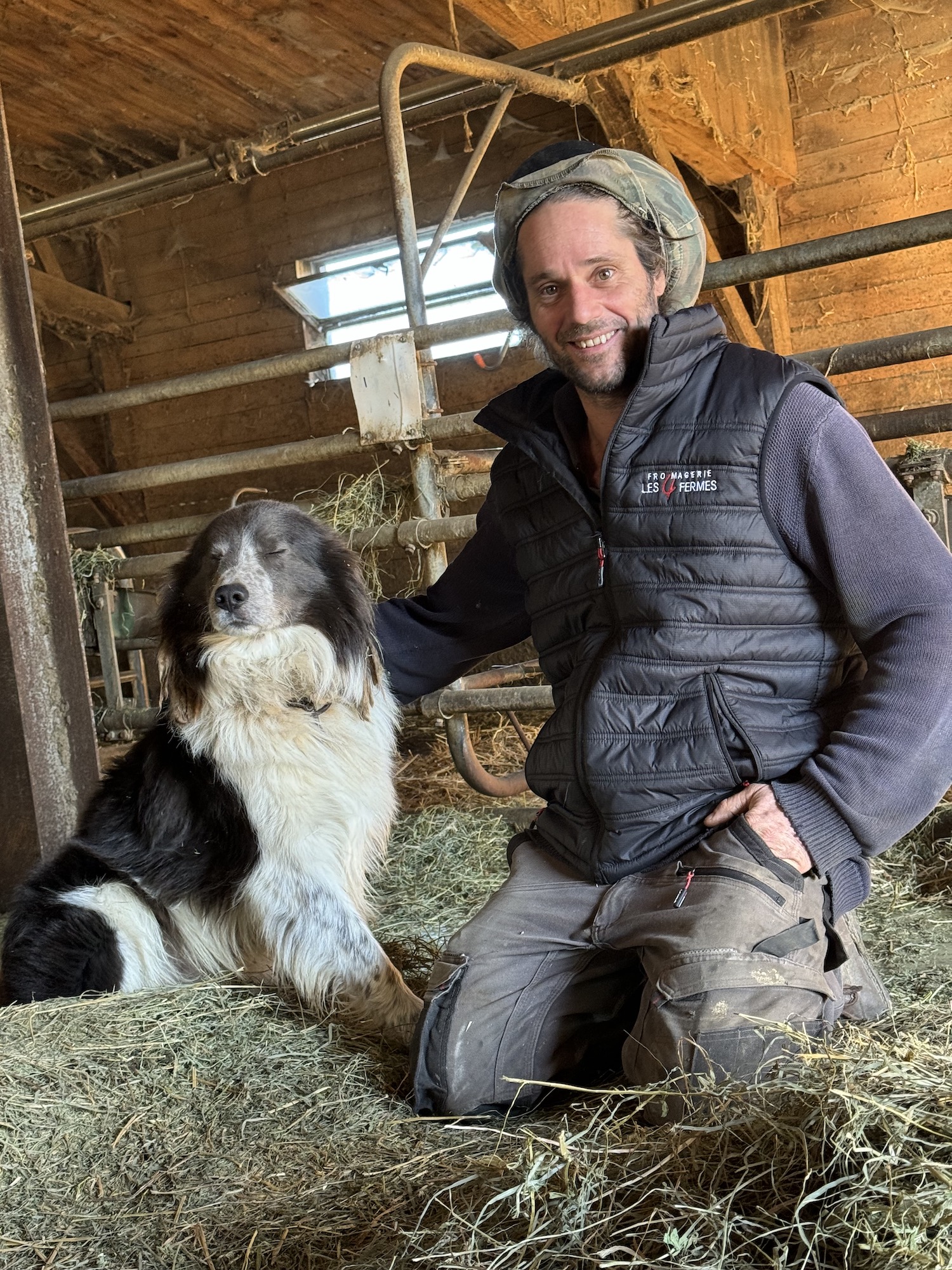 Joan agriculteur à Burdignes avec son Border Collie