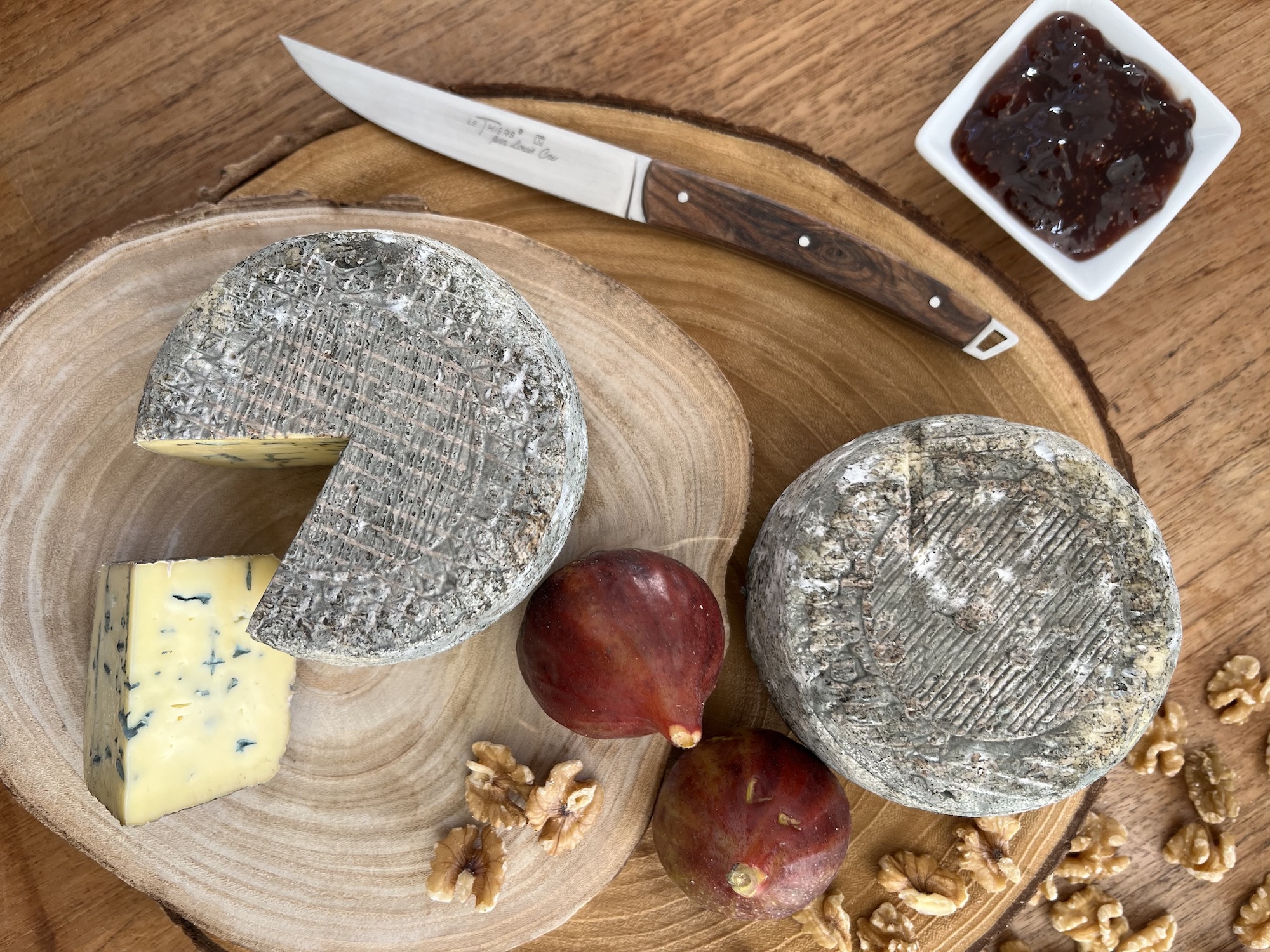 couteau pour les fromages de la Fromagerie les 4 fermes