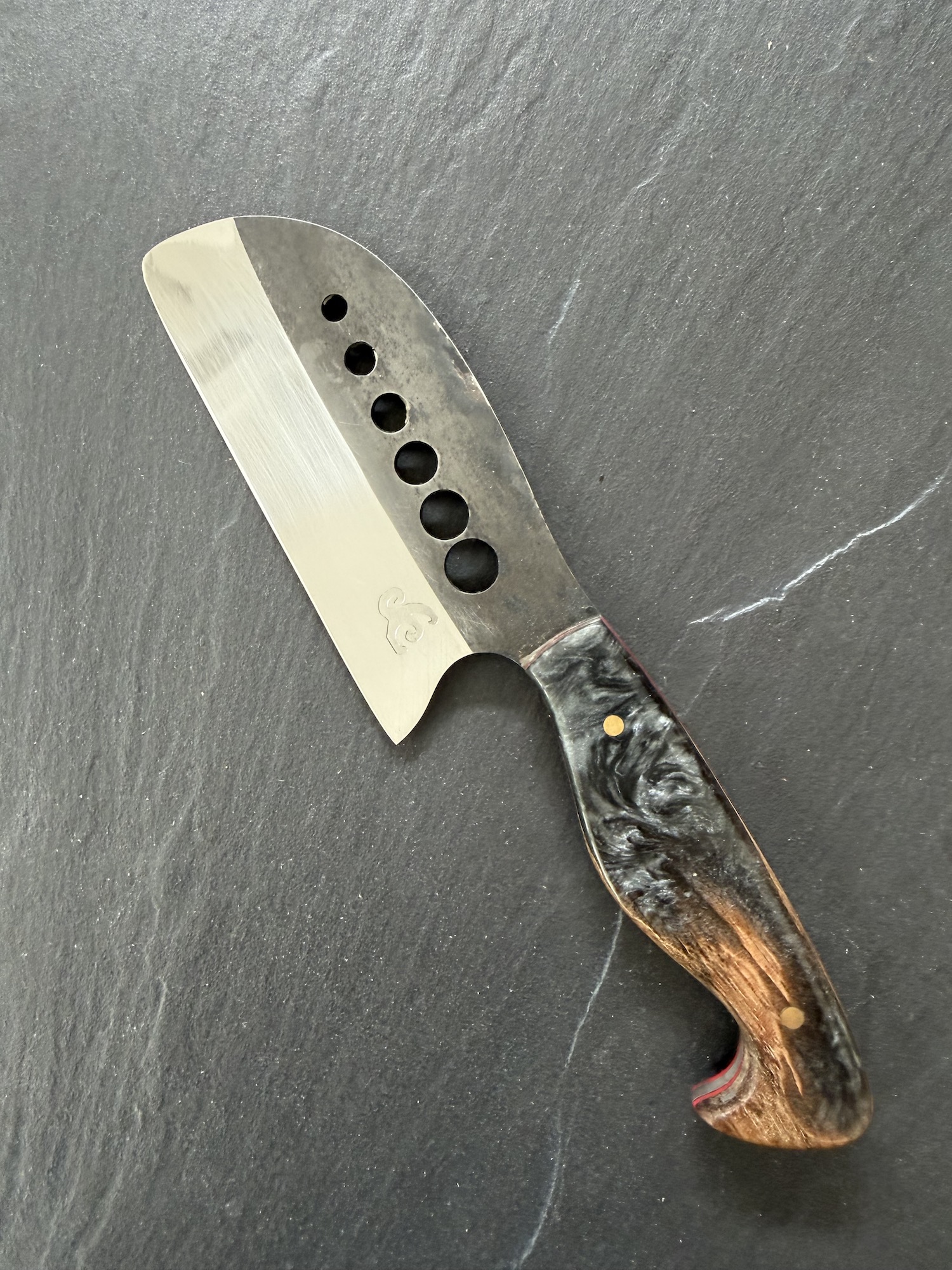 couteau pour la fromagerie les 4 fermes