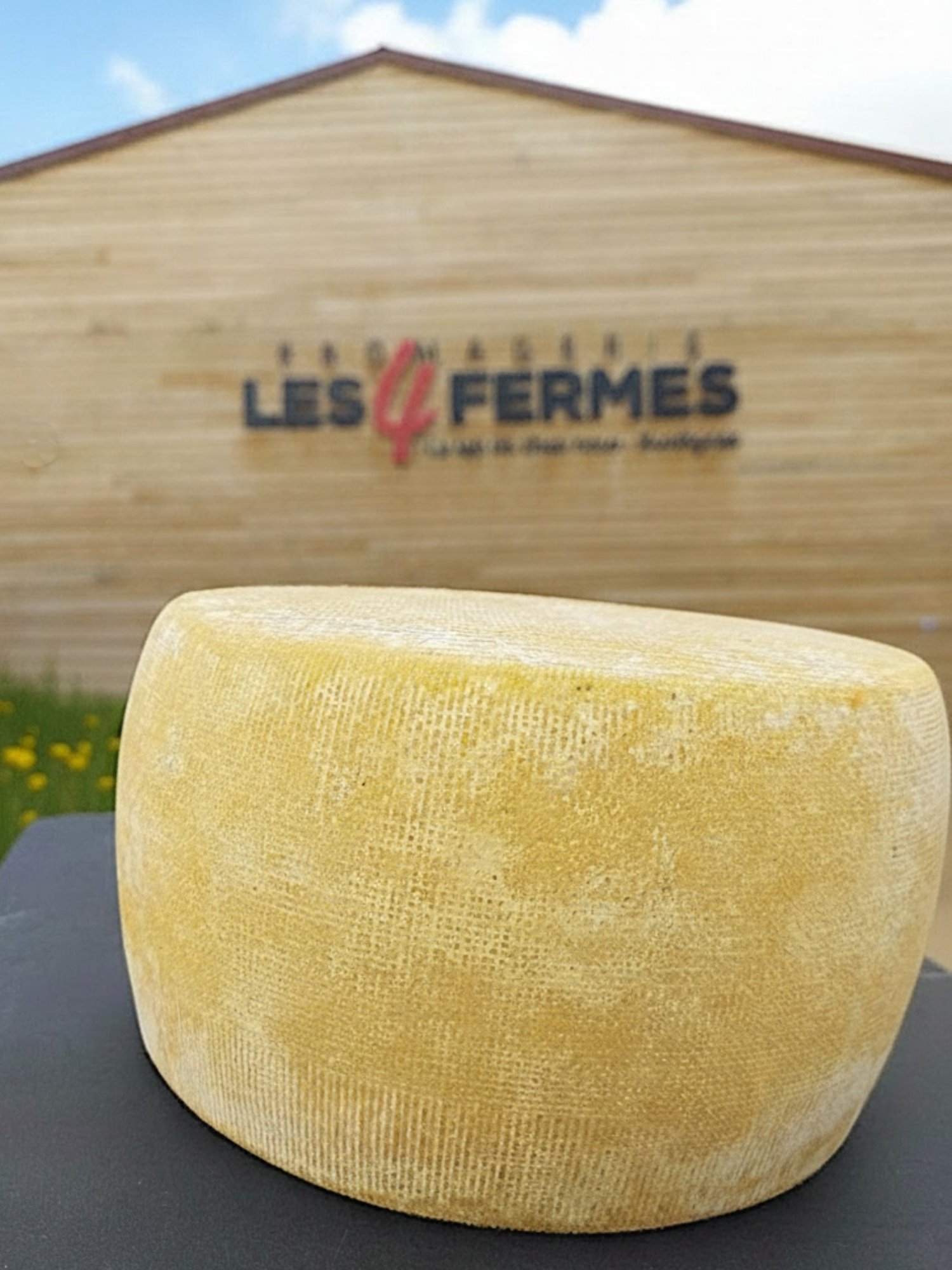 Meule du Pilat fabriquée par la Fromagerie Les 4 Fermes