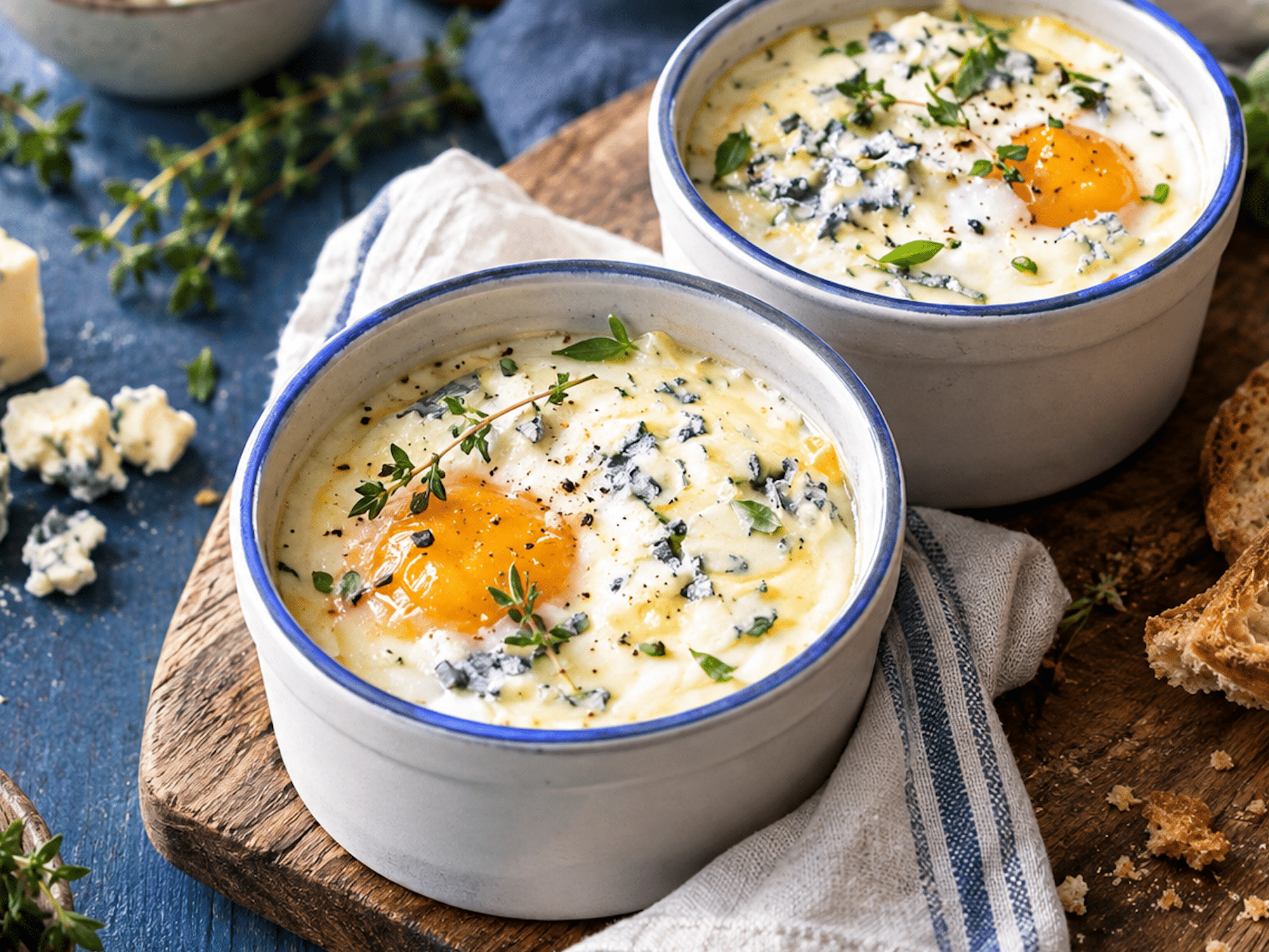 Bleu sapin oeufs cocotte